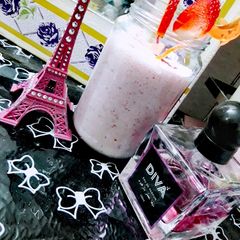 A picture of Strawberry Milkshake 🍓.