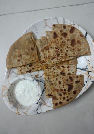 बेसन प्याज पराठा रेसिपी मुख्य फोटो