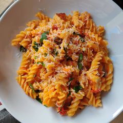 Halloumi & Tomato Pasta Bake A picture of Halloumi & Tomato Pasta Bake.