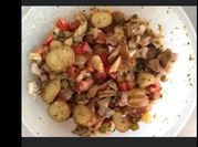 Une photo de hareng et pommes de terre