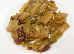 Una foto de Borraja con ajitos y jamón
