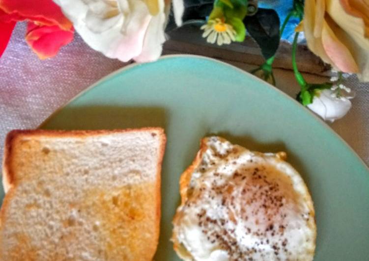 Recipe of Any-night-of-the-week Half Fry Egg
