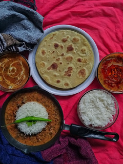 દાલ મખની(Dal Makhani Recipe in Gujarati) રેસીપી મુખ્ય ફોટો