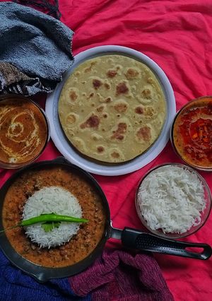 દાલ મખની(Dal Makhani Recipe in Gujarati) રેસીપી મુખ્ય ફોટો