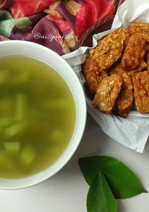 Foto resep Sayur Asem dan tempe goreng