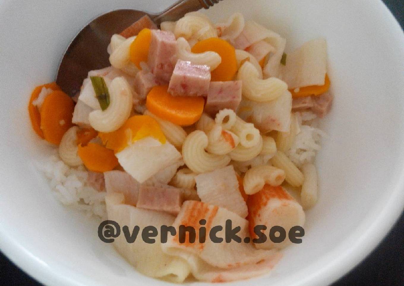 Sop Makaroni Ve
