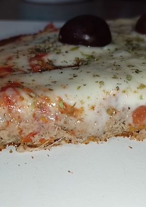 Una foto de Pizza de trigo sarraceno y harina de garbanzos. Sin TACC