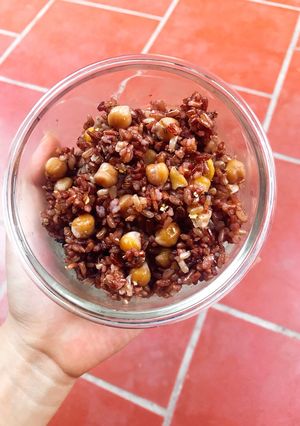Hình của món Gạo lứt đậu gà.