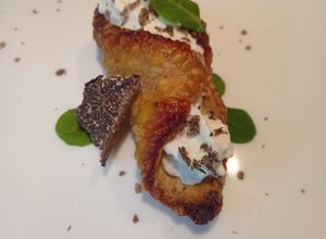 Foto di Cannolo di cotica al gorgonzola e tartufo