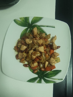 Una foto de Pollo con almendras, airfryer 🍗🥕🥔
