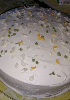 Vanília pudingos kókuszos piskóta torta recept fotója