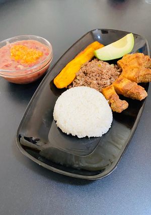 Una foto de Bandeja paisa