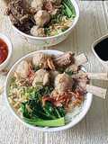 Bakso Daging Sapi + Udang dengan Kaldu Iga Sapi