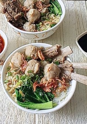 Foto resep Bakso Daging Sapi + Udang dengan Kaldu Iga Sapi