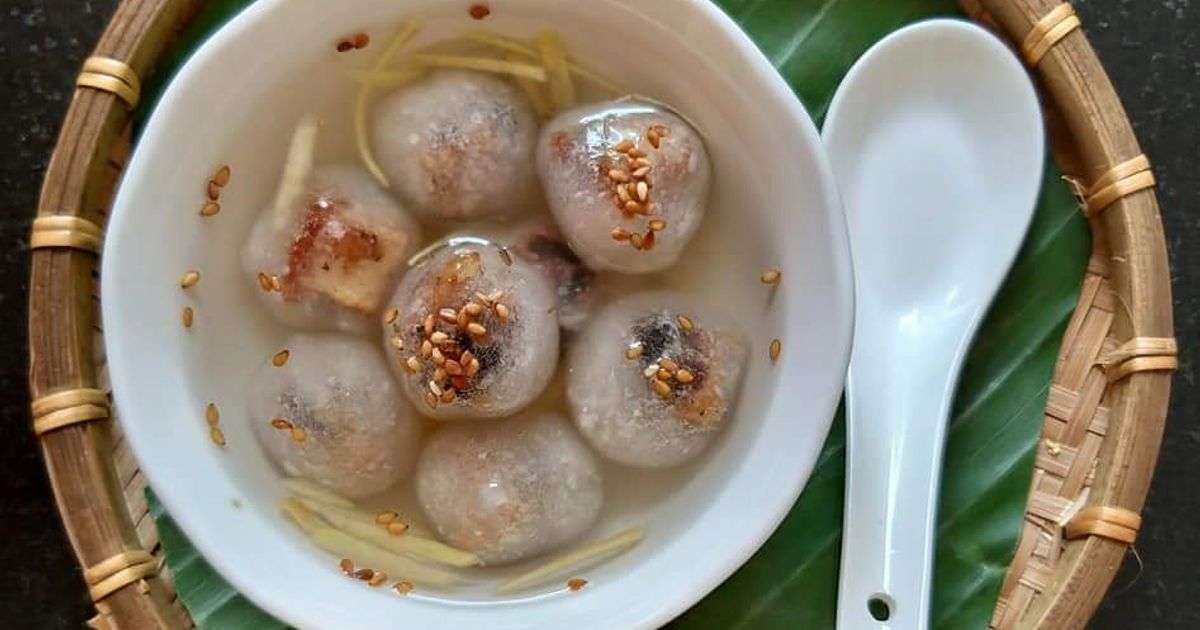 Chè Bột Lọc Heo Quay Huế – Món Ngọt Độc Lạ Làm Nên Thương Hiệu Ẩm Thực Cố Đô Chè Bột Lọc Heo Quay Huế – Món Ngọt Độc Lạ Làm Nên Thương Hiệu Ẩm Thực Cố Đô