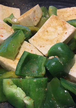南乳豆腐炒青椒 低碳料理 的食譜成品照片