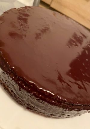Une photo de Gâteau au chocolat avec nappage chocolat