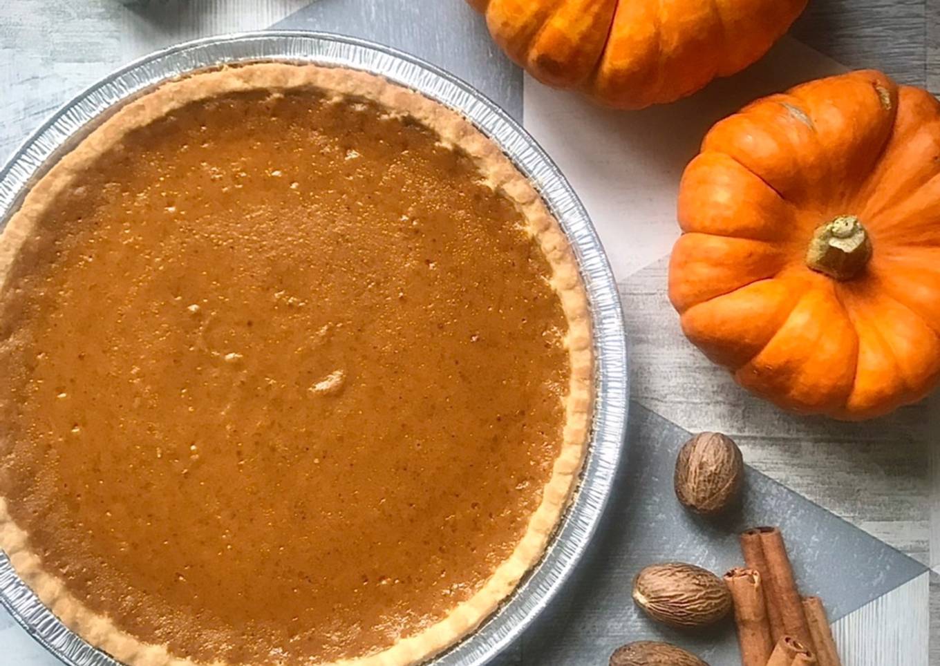 Pumpkin Pie with Cream & Maple syrup