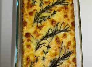 Hình của món Cơm phô mai đút lò.