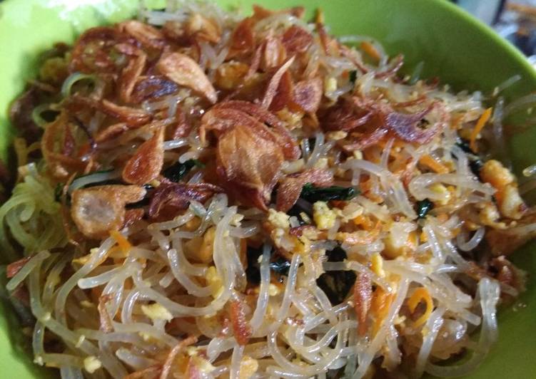 Bihun Goreng Wortel Daun Katuk