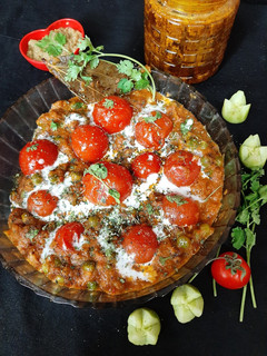 बेबी टोमैटो मटर करी(Baby tomato matar curry recipe in hindi) रेसिपी मुख्य फोटो