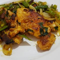 Roasted chicken breast with green beans صدور دجاج مع الفاصولية A picture of Roasted chicken breast with green beans صدور دجاج مع الفاصولية.