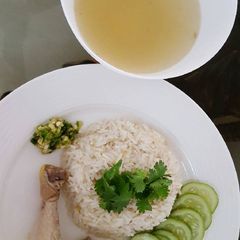 A picture of Hainanese Chicken Rice 海南鸡饭 #chinesecooking.