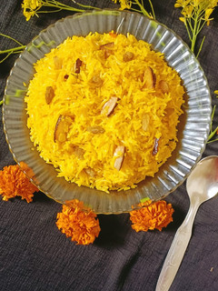पीले मीठे चावल (pile meethe chawal recipe in Hindi) रेसिपी मुख्य फोटो