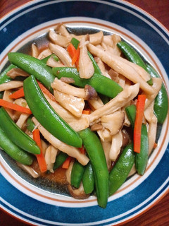蠔油甜豆炒杏鮑菇 的食譜成品照片