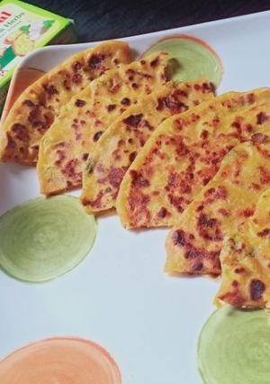 आलू का पराठा(Aloo paratha recipe in Hindi) रेसिपी मुख्य फोटो