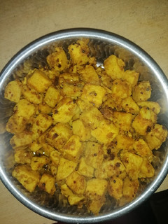 கருணைக் கிழங்கு ரோஸ்ட்(karunaikilangu roast recipein tamil) செய்முறை முக்கிய புகைப்படம்