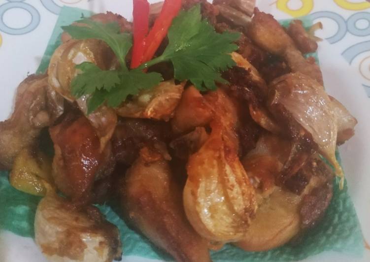 Ayam goreng bawang putih khas Batam