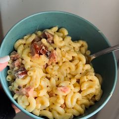 A picture of Sausage Mac.