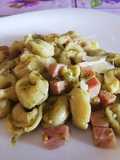 Tortellini ripieni di Carne con Mortadella e Pesto alla Genovese