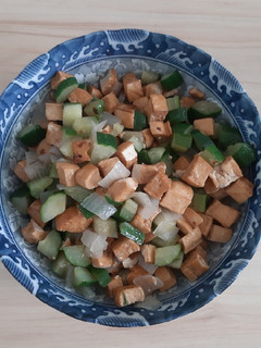 小黃瓜炒豆乾 的食譜成品照片