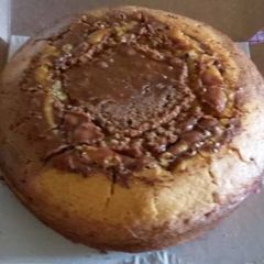 A picture of Simple home backed oil cake without an oven.