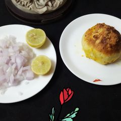 A picture of Bun pav bhaji.