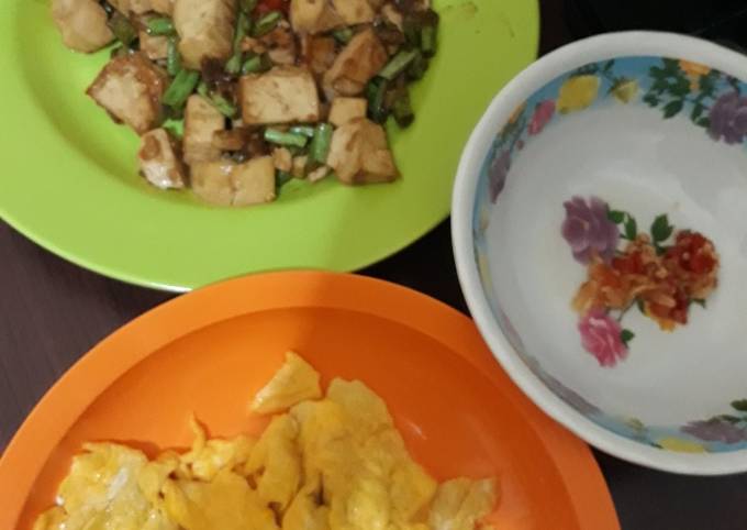 Resep Tumis buncis tahu, telor dadar dan sambal bawang yang Bisa Manjain Lidah