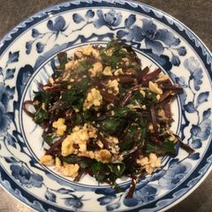 A picture of Beetroot’s leaves and egg, tamago toji.       Don’t throw away No.7.