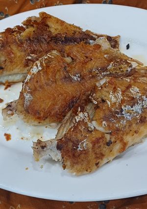 Hình của món Cá hồng mắt to chiên.