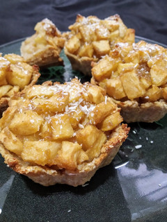 Una foto de Mini tartas de manzana y avena
