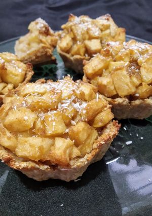 Una foto de Mini tartas de manzana y avena