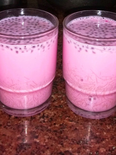 ரோஸ் 🌹 மில்க் (Jigrathnda Style Rose Milk Recipe In Tamil) செய்முறை முக்கிய புகைப்படம்