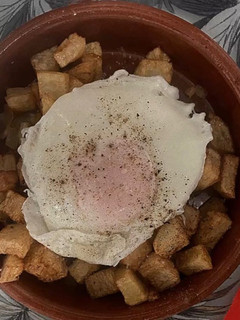 Una foto de Patatas a la yema