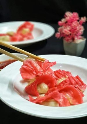 A picture of Dumplings or Momos.
