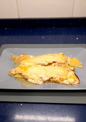 Una foto de Merluza al horno con Alioli de Pera
