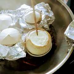 A picture of Pudding kelapa muda dalam tempurung | #caramemotongkelapamuda.