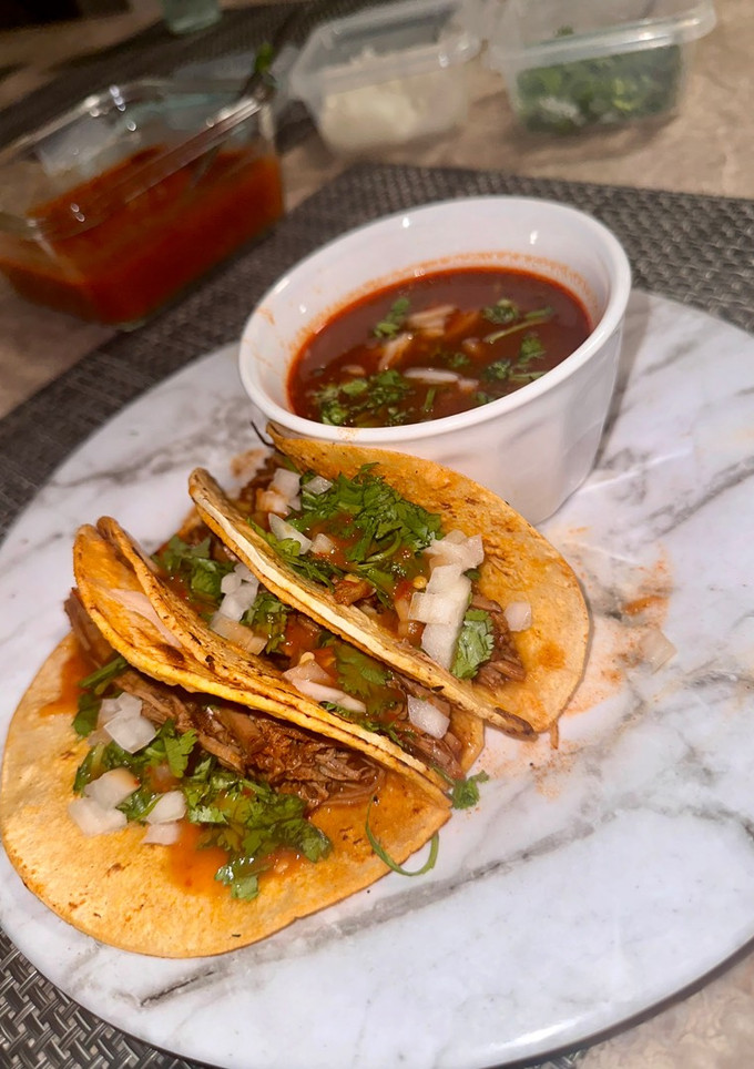 Una foto de Tacos de Birria de res 🇲🇽