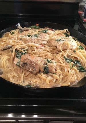 A picture of Tuscan Chicken.