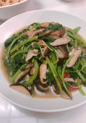 鮮香菇燴莧菜《方便素》 的食譜成品照片
